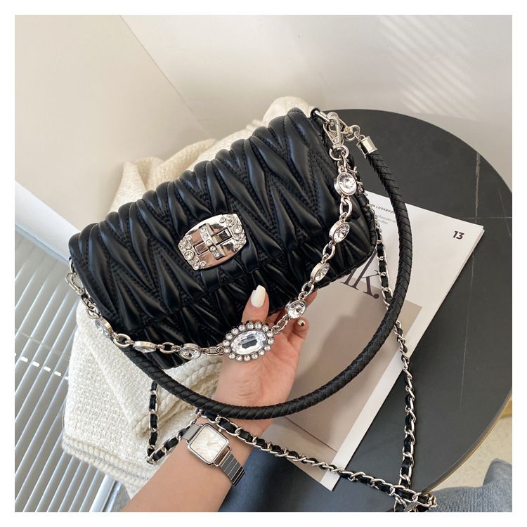 Fashionable and versatile niche chain bag one shoulder pleated diamond small fragrance style net celebrity ladies small bag ins shoulder bag_voghion.com