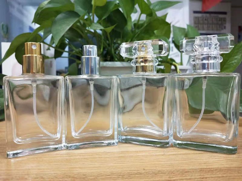 Parfümzubehör 30 ml 50 ml flache quadratische Flasche Glasparfümflasche Flüssigspray-Parfümflasche Glaskosmetik Leere Flasche_voghion.com