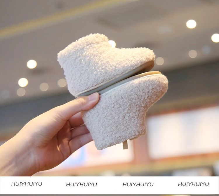 Korean Style Girls' Snow 2025 Autumn Winter New Children's Cotton Shoes Warm Short With Fleece Soft Sole Furry Boots_voghion.com