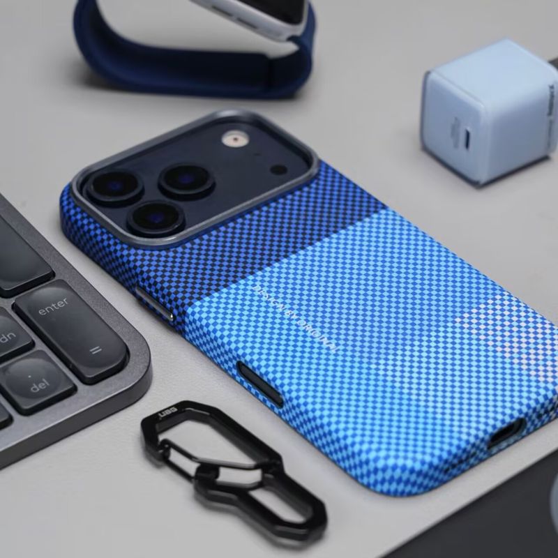 Compatible With IPhone 17 Pro Max Phone Case Skin Feel Magnetic Kevlar Pattern Color Block IPhone 16 Protective Cover_voghion.com