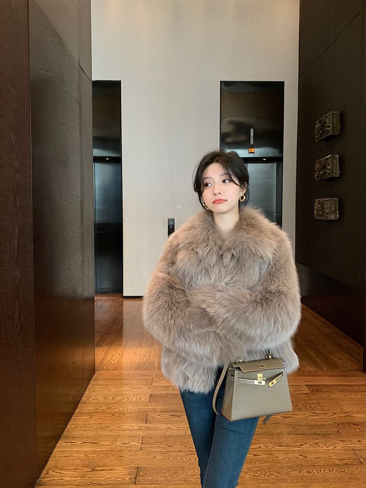 Wintermantel aus Kunstfuchspelz – Kurze Jacke mit dickem Kragen und 3D-Textur, zierlich, Milchtee/Schwarz/Khaki_voghion.com