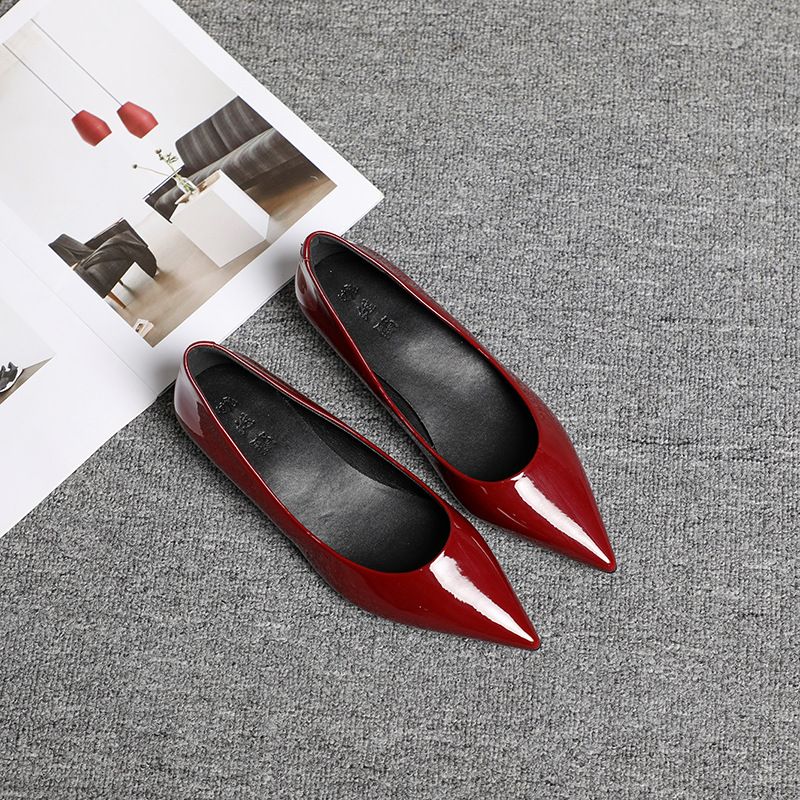 Zapatos de trabajo de charol para mujer, de tacón medio bajo, con punta puntiaguda, estilo viajero, de primavera, color negro_voghion.com