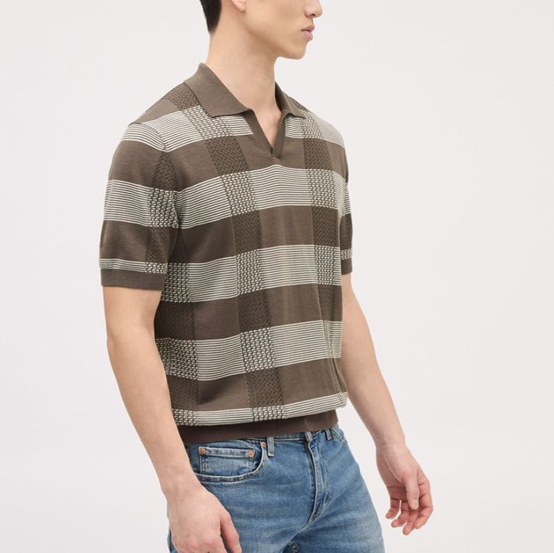 Polo da uomo in maglia con scollo a V e maniche corte, modello traforato_voghion.com