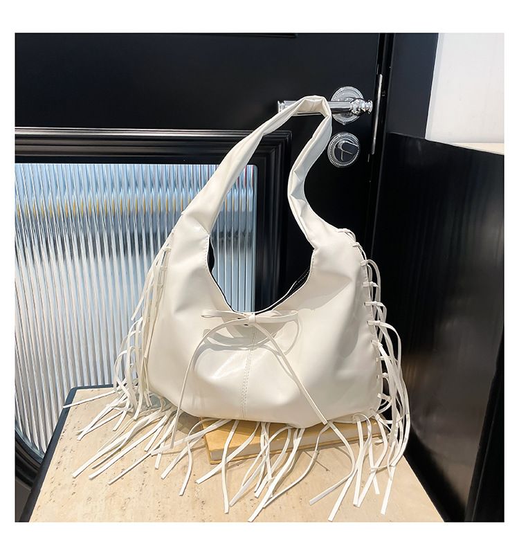 Trendy Fashion Tassel Underarm For Women 2025 Autumn New Korean Style Casual Versatile Single Shoulder Commuter Bag_voghion.com