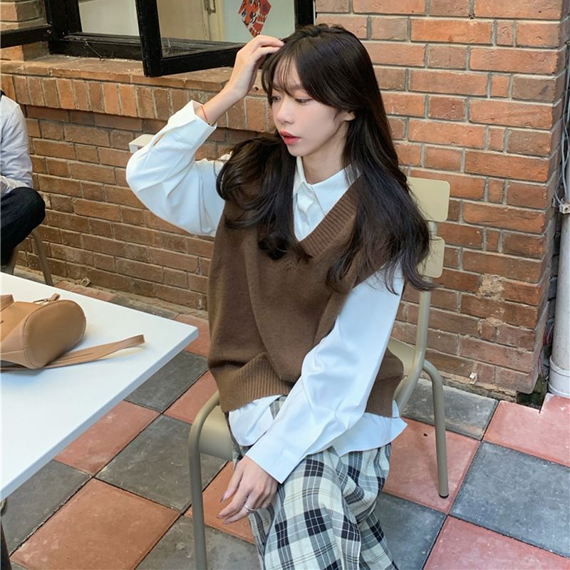 Klein Blue Solid Color Sweater Vest Knitted Jacket Women's Autumn Winter 2025 New V-Neck Outerwear_voghion.com