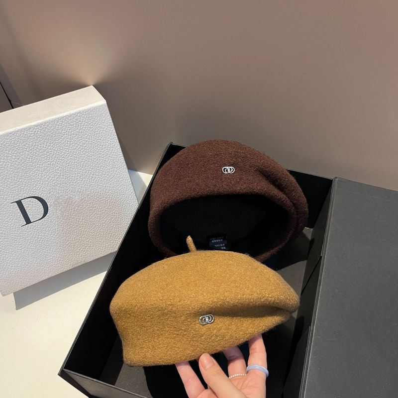 Berretti da donna berretto di lana irregolare alla moda di piccolo stile Berretto caldo australiano di alta qualità 100% lana per donna_voghion.com