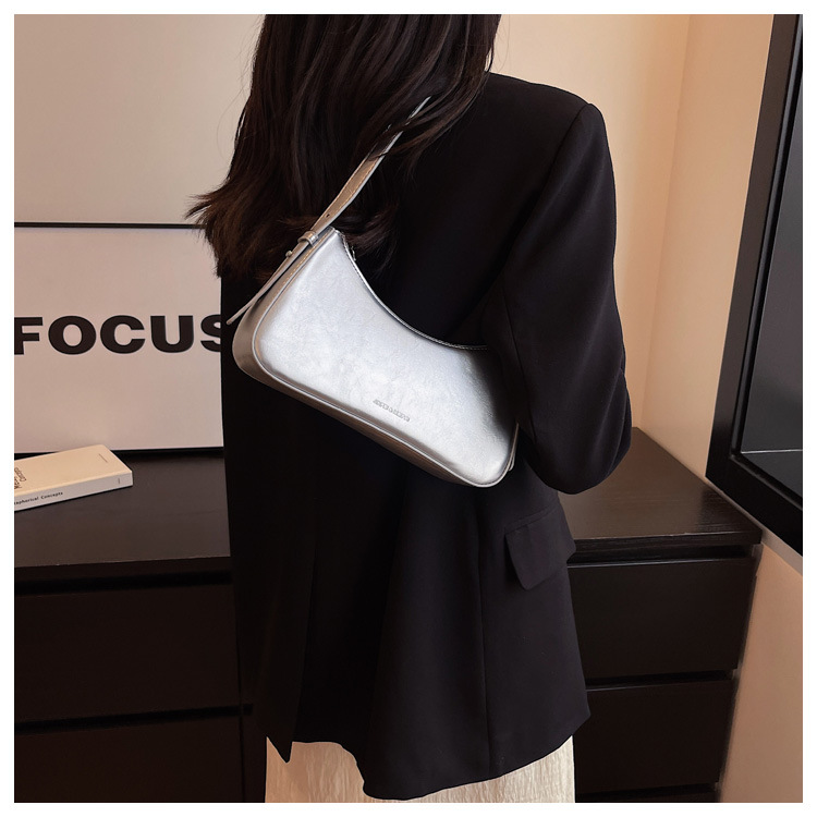 Underarm Bag Women's Bag 2023 New Niche Design High-end Sense Net Infrared trade foreign style foreign trade single shoulder small square bag_voghion.com