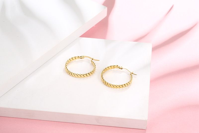 Boucles d'oreilles en or à la mode IMI avec personnalité exagérée en acier titane pour femmes_voghion.com