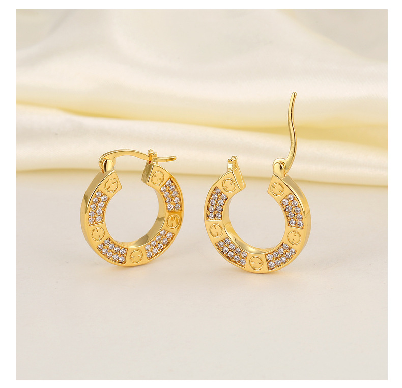 Orecchini da donna di lusso francesi orecchini a cerchio cavo zircone moda di fascia alta per pendolari versatili orecchini modello squisito all'ingrosso_voghion.com