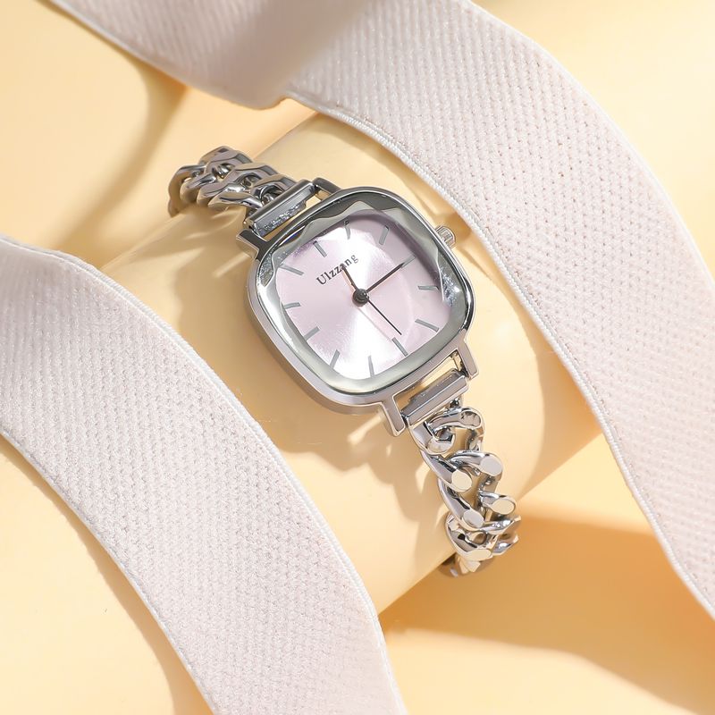 Dameur og smykkesæt med lilla Aurora-urskive og firkantet armbåndsur + armbåndssæt med sommerfuglesten til studerende_voghion.com