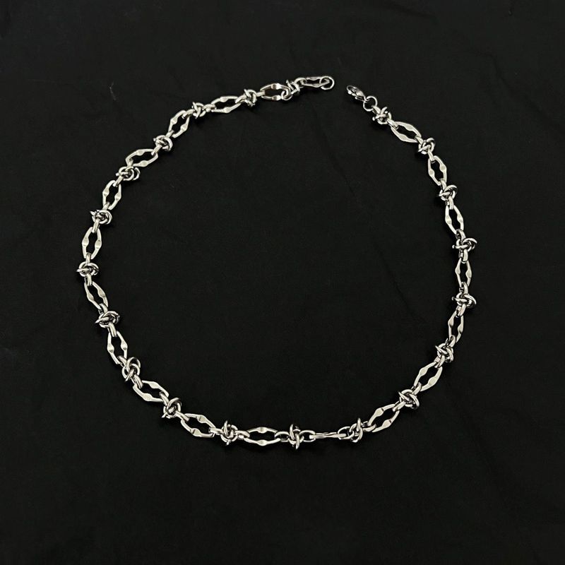 Hip-hop Personality Titanium Steel Does Not Fade Knotted Necklace Male Tide Basic Street Niche High-end Clavicle Chain Accessories_voghion.com