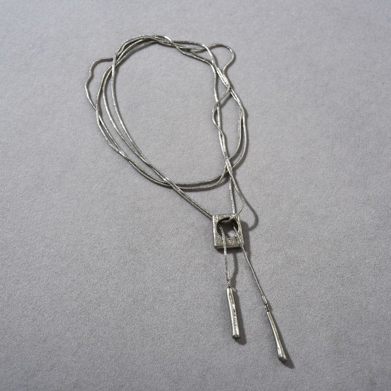 Adjustable Geometric Pendant Necklace For Women - Layered Statement Chain With Textured Detailing In Gold And Silver_voghion.com