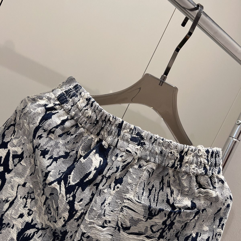 Men's Clothing 2024 Summer New Shorts Men's Versatile Casual Pants Internet Celebrity Same Style Thin Trendy Beach Pants Handsome_voghion.com