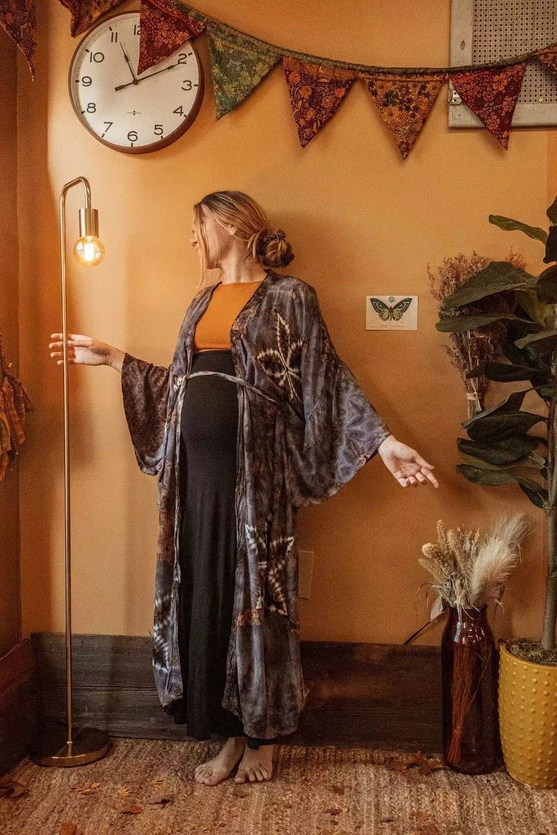 Rayon Beach Cover-Up – Lightweight Sun Protection Kimono With Allover Print (One Size, Dark Gray, Swimwear Wrap, Resort Wear, Bikini Cover)_voghion.com