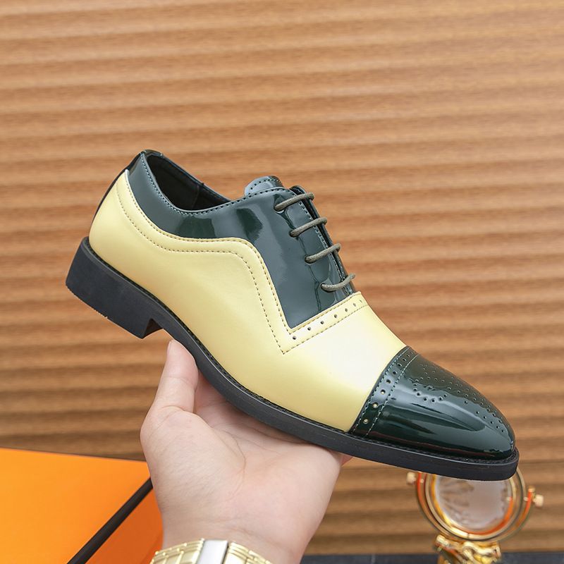 Cross-Border European And American British Style Brogue Carved Business Formal Men's Pointed Casual Leather Shoes Large_voghion.com