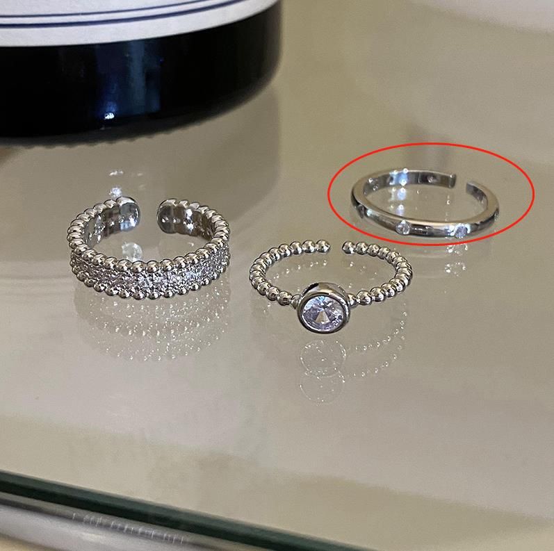 2023 nouvelle conception de niche de luxe légère bague empilable en strass tempérament mode personnalité index bague_voghion.com