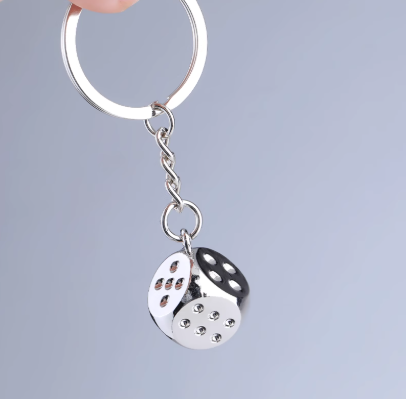 Portachiavi a forma di dado in metallo, setaccio portafortuna, piccolo ciondolo da portare con sé, regalo di compleanno popolare_voghion.com