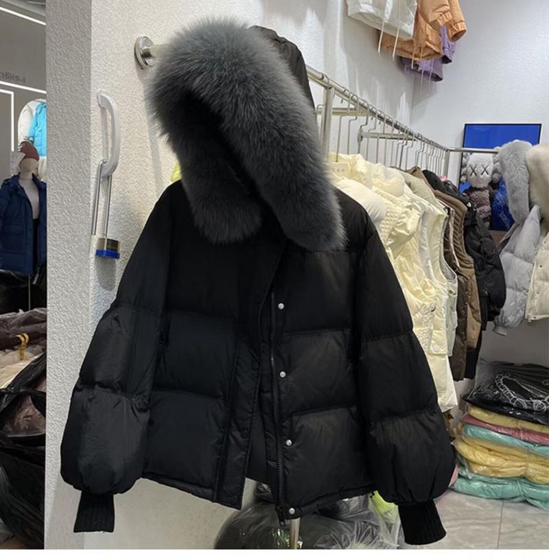 Übergroßer Winter-Puffermantel im koreanischen Stil – Lange Steppjacke mit abnehmbarer Kunstpelzkapuze (S-XL, Schwarz/Creme/Hellblau)_voghion.com