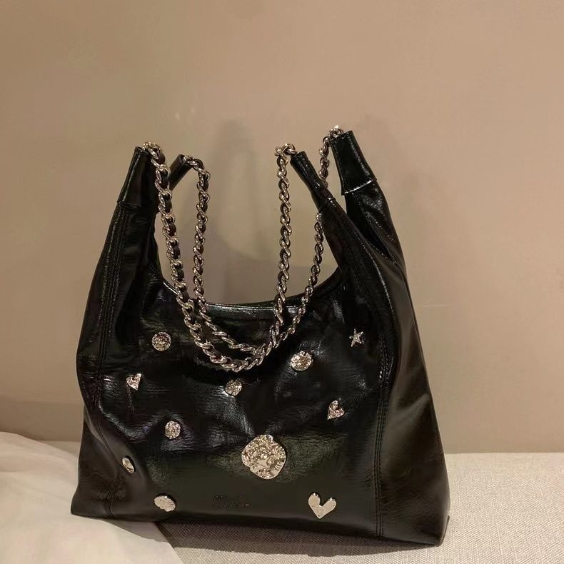 2023 Nuova borsa a tracolla versatile in uscita per pendolari Tote ad alta capacità con diamante punk di Shinjuku_voghion.com