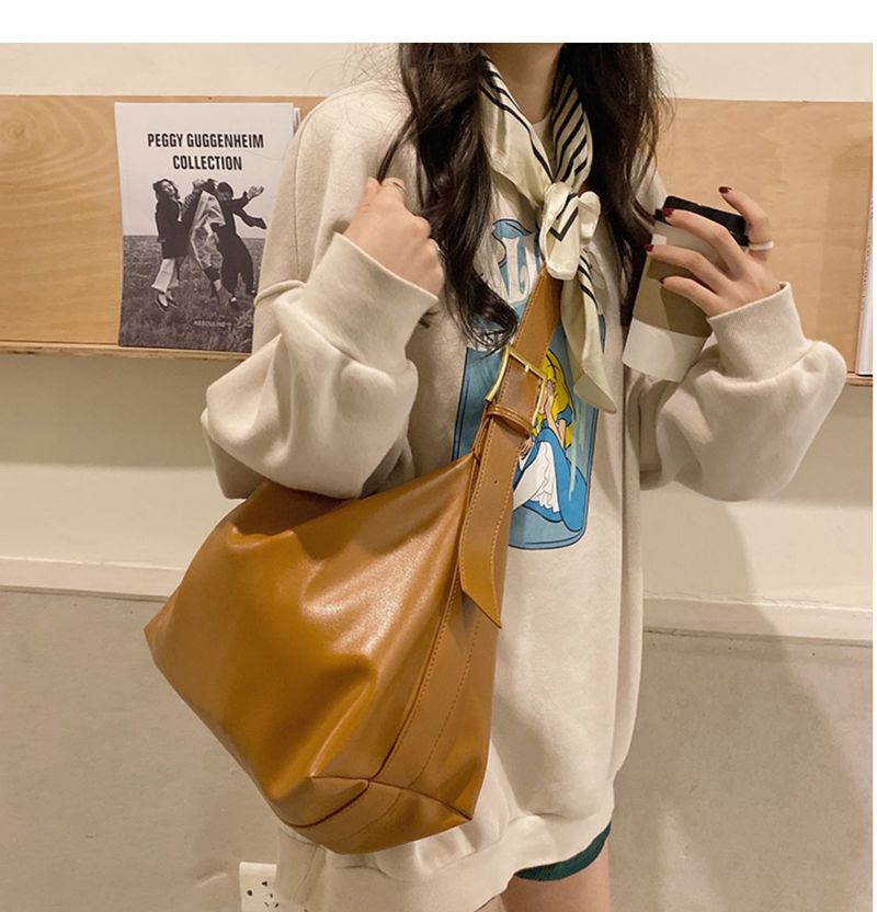 Borsa versatile in versione coreana per donna 2024, nuova borsa a tracolla ad alta capacità, morbida e pieghevole, stile minimalista, con tracolla_voghion.com