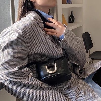 Melard Small 2025 New Single Shoulder Women's High-end Commuter Crossbody Bag_voghion.com