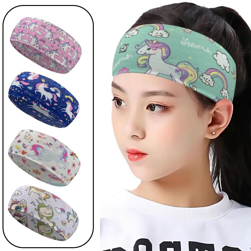 Versione coreana dell'influencer di Instagram con una ragazza carina che lava la faccia da cartone animato, una fascia per il trucco, una fascia per la corsa e il fitness_voghion.com