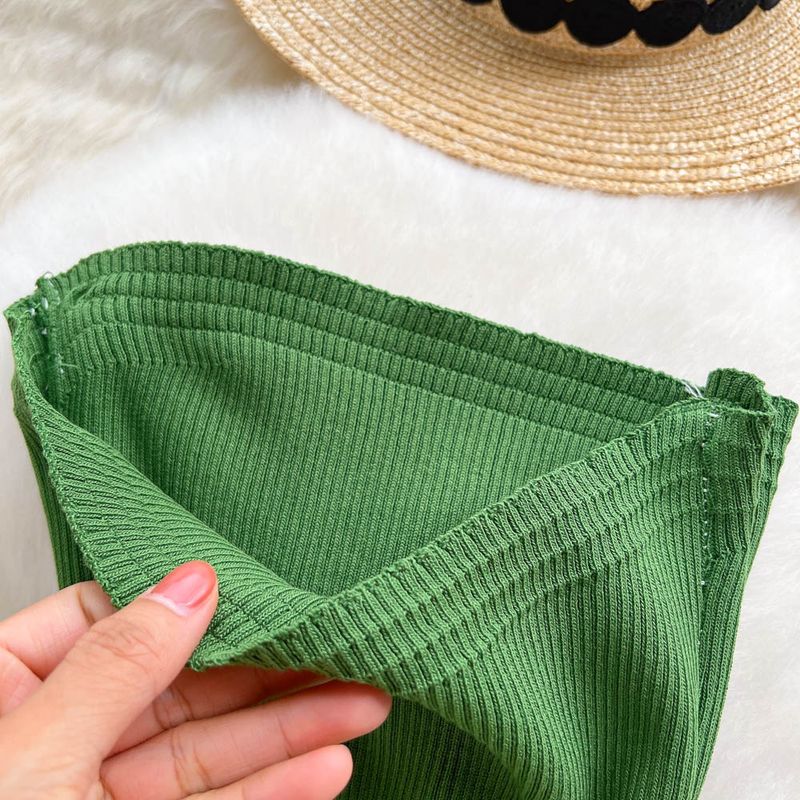 Trägerloses Strickkleid für Damen – Figurbetontes Kleid in Kontrastfarbe für den Sommer – Leichter, reifer Stil und hüftbetontes Design_voghion.com