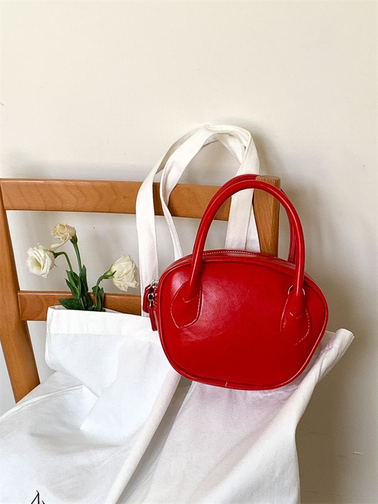 Personalisierte, modische Mini-Schultertasche im Nischenstil, geformte Öffnung aus PU-Leder, weiches Handgefühl in Rot_voghion.com