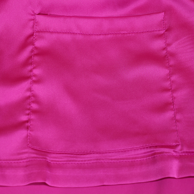 Abito da donna in raso con colletto e pantaloni dritti alla moda_voghion.com