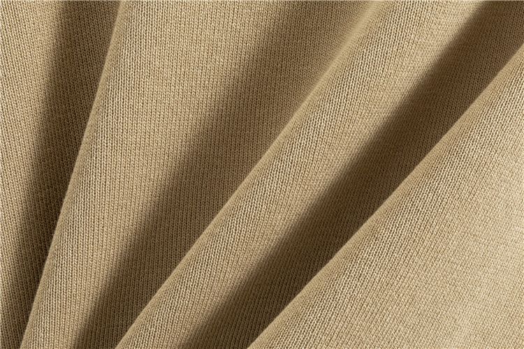 Dameklær elegant dame, lat stil, strikket genser, sjal, kappe, bukser med brede ben, tredelt dress_voghion.com