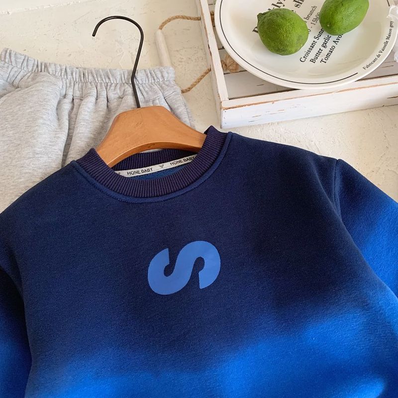 Men's and women's clothing with fleece hoodie, 2024 winter gradient color, handsome, fashionable, personalized pullover,_voghion.com