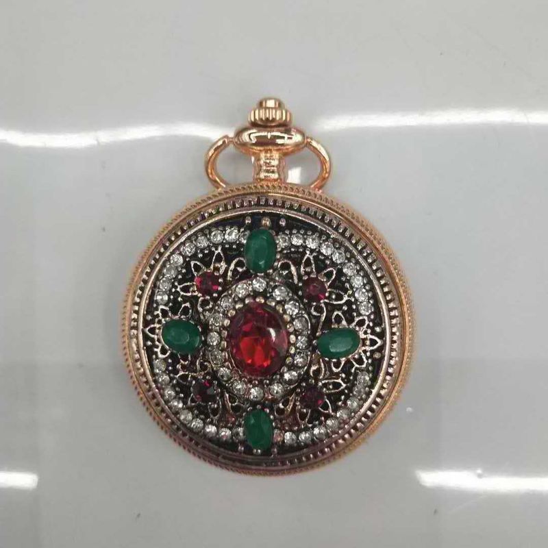 Orologio da tasca unisex con superficie al quarzo e diamanti rossi con custodia a ribalta creativa_voghion.com