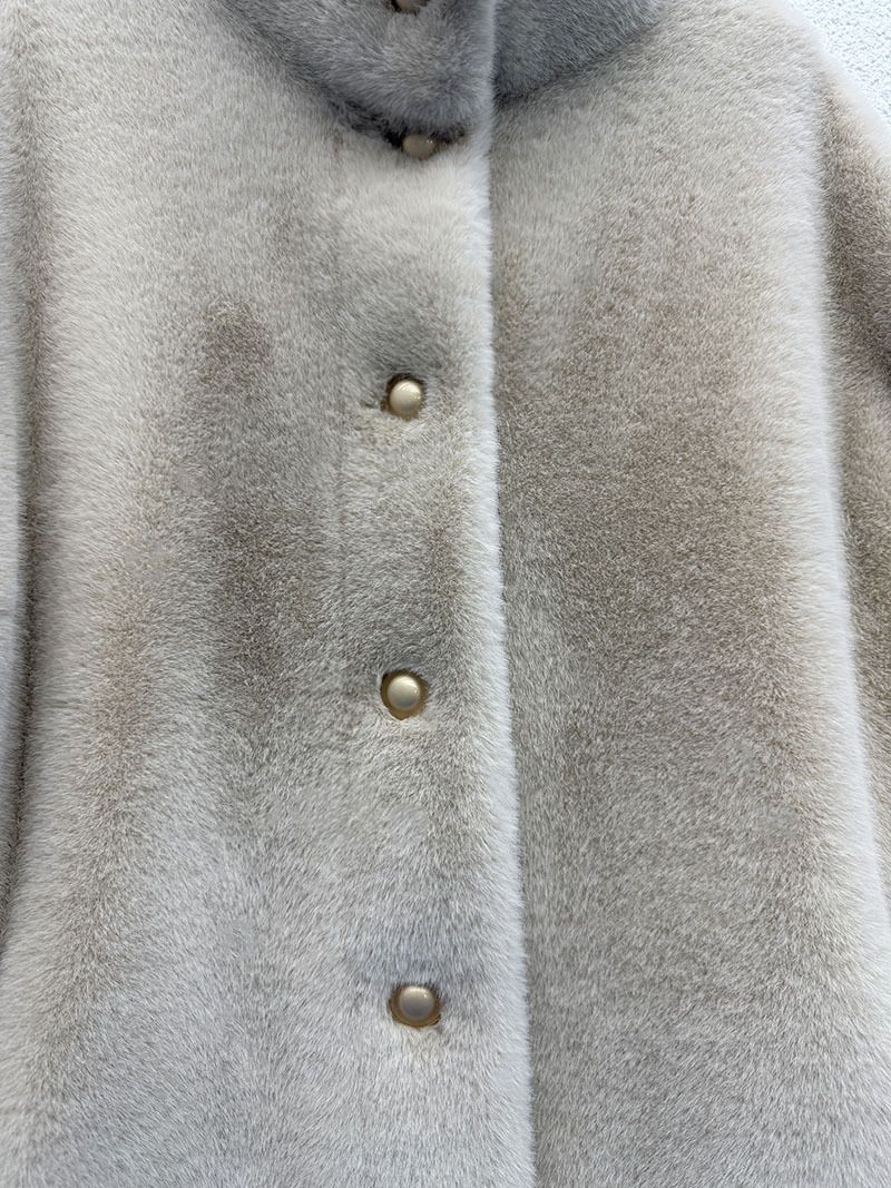 Luxuriöser Kunstpelzmantel, lange Winterjacke für Damen mit dickem, warmem Fleecefutter, Stehkragen, eleganter Trenchcoat für den Weg zur Arbeit (Schwarz, Beige, Mandel)_voghion.com