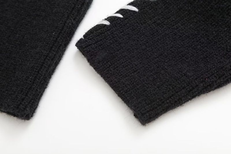 Women's Clothing 2024 Autumn Round Neck Knitted Warm Versatile Chic Color Block Sweater M6221_voghion.com