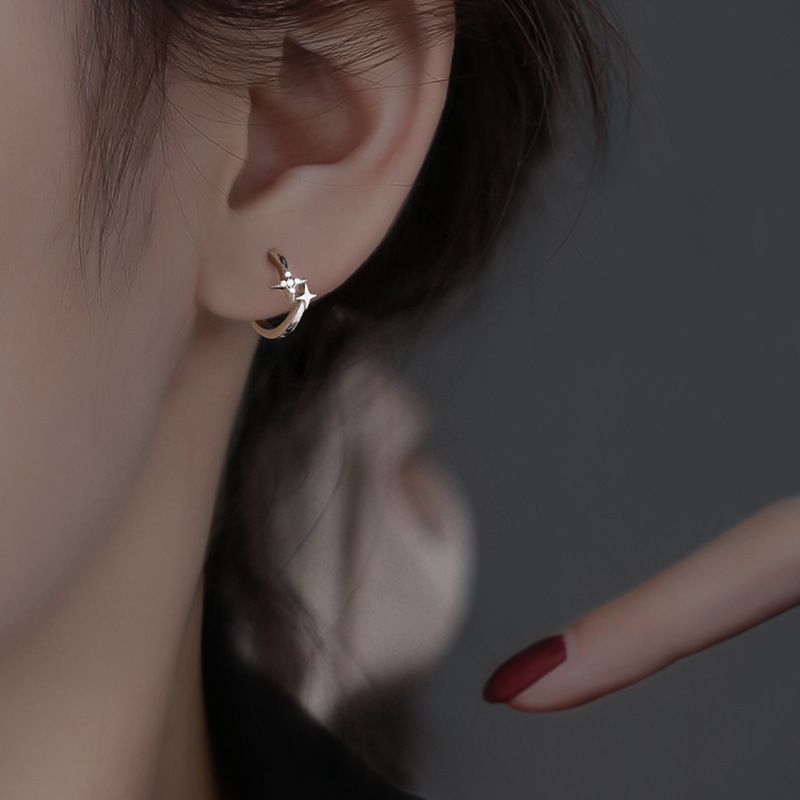 Orecchini a stella con fibbia, design di nicchia per uomo e donna, senso del temperamento, semplici orecchini a stella tetragonale portafortuna_voghion.com