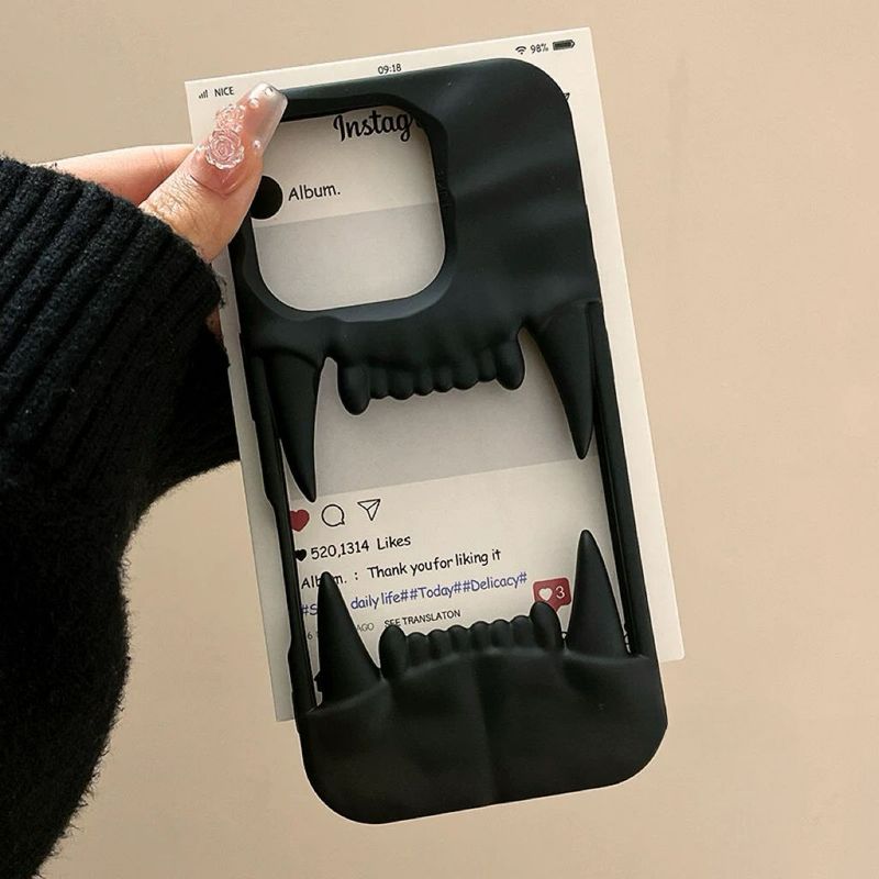 Niche Personality Hollow Tiger Tooth Wrinkle Phone Case Compatible With IPhone 16/15/14/13/12/11 Pro Max_voghion.com
