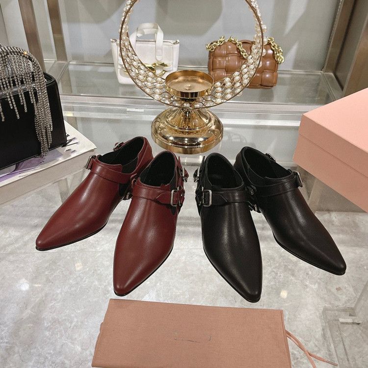 Hochwertige Schuhe mit Schnalle und mittlerem Absatz, Herbst 2024, neues Leder, spitzes Temperament, vielseitige Schuhe im britischen Stil_voghion.com