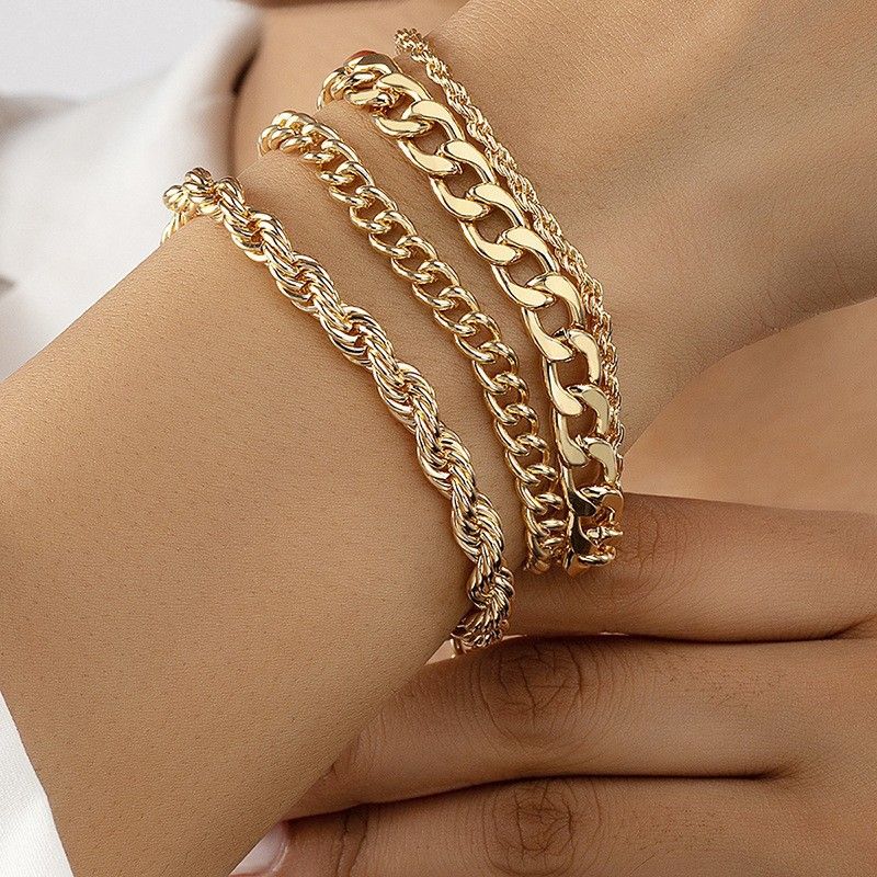 Nuovo set di 4 pezzi in metallo con bracciale a catena cubana intrecciata a strati_voghion.com