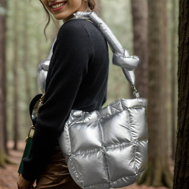 Damentaschen Kleine gepolsterte Daunentasche für Damen Nischendesign Nählinie Beuteltasche weiche Space Bag silberne Tasche_voghion.com