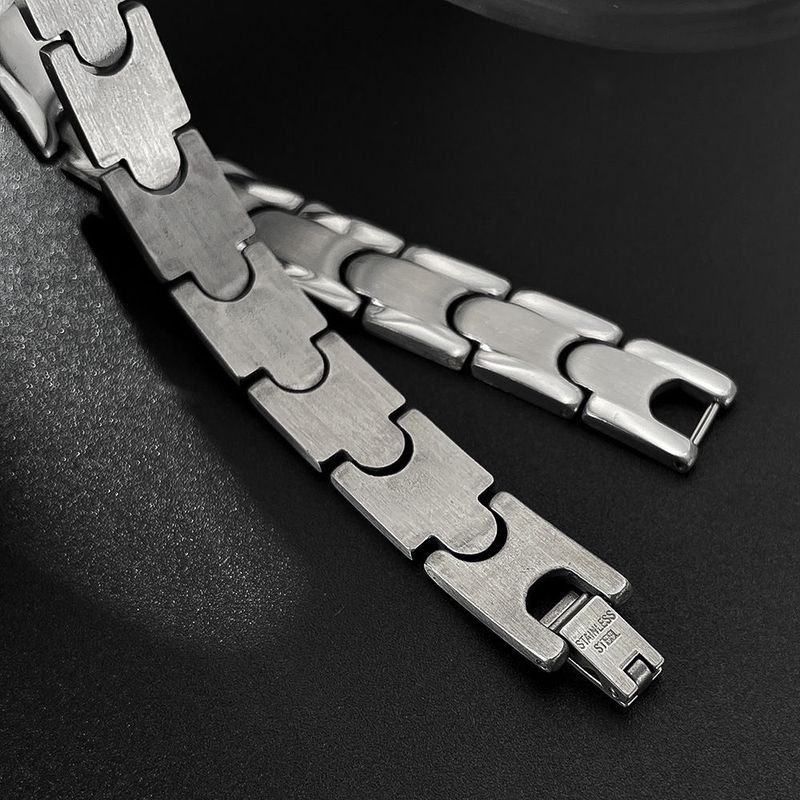 Nuovo bracciale in acciaio inossidabile con design versatile e unico di nicchia per uomo, gioielli in titanio INS Fashion_voghion.com
