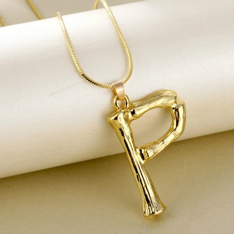 Vendita calda Collana con ciondolo a forma di lettera da donna, realizzata in bambù_voghion.com