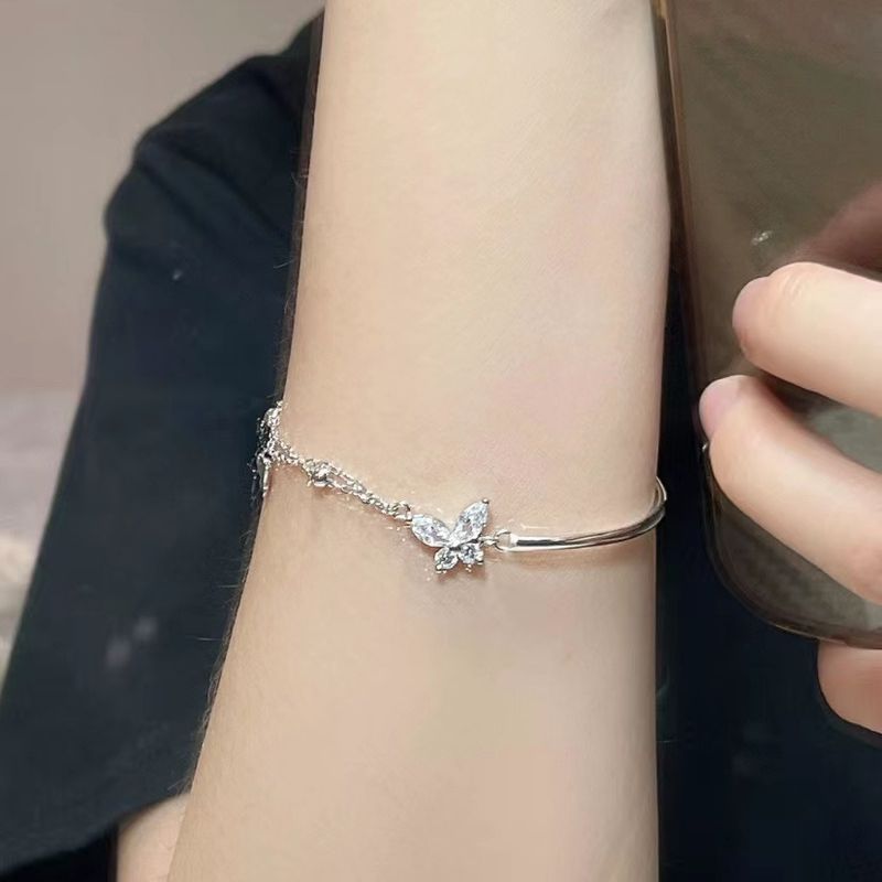 Pulseira Meia Pulseira Borboleta para Mulheres, Instagram Incolor, Design Pequeno e Elegante, Simples e Elegante, Presente de Dia dos Namorados para Mulheres_voghion.com