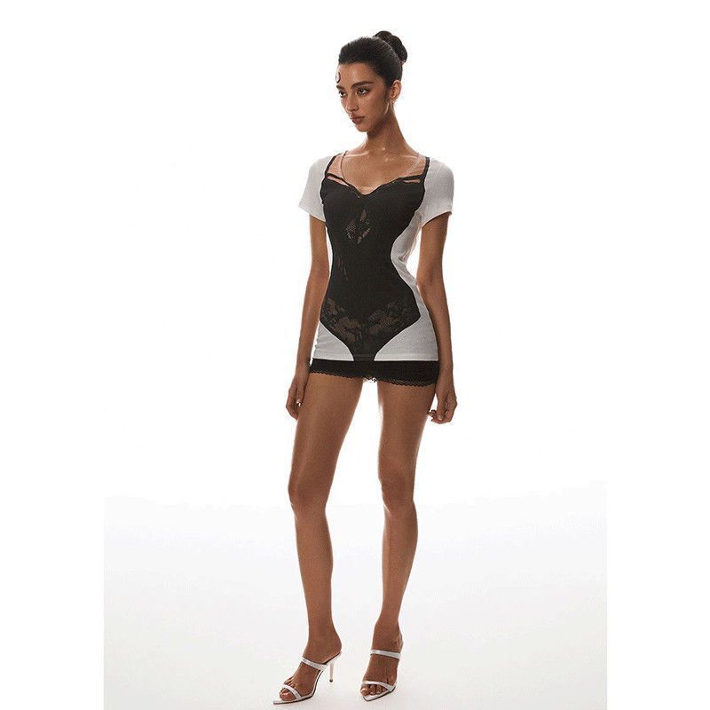 Ensemble deux pièces haut de gamme avec soutien-gorge en arête de poisson, t-shirt à imprimé visuel, leggings à bordure en dentelle, nouvelle collection été_voghion.com