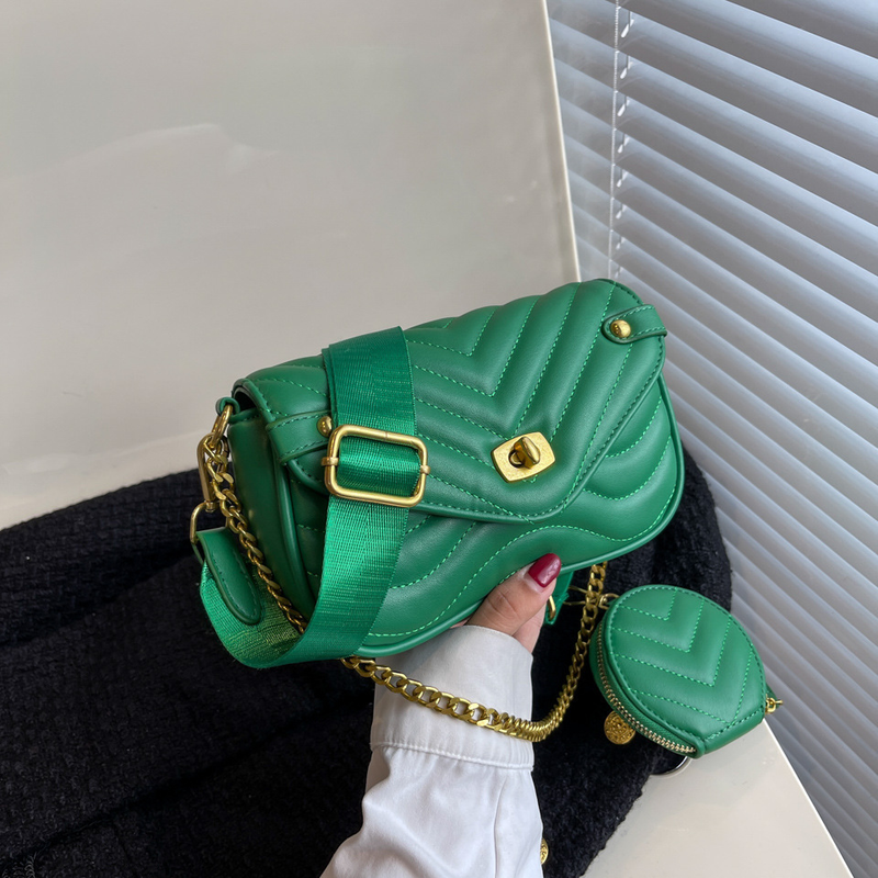 Borsa da donna 2023 Nuova borsa in filo da ricamo Borsa versatile con tracolla larga Borsa a tracolla con catena Borsa per ascella_voghion.com
