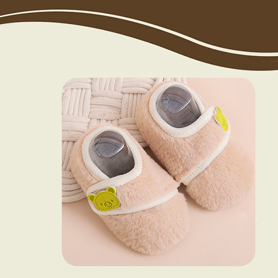 "Baby-Sockenschuhe mit weicher Sohle – Rutschfest für drinnen und draußen, für Krabbelkinder und Lauflerner (Bären-Design, Rosa/Grau/Khaki/Grün, XS-XL)"_voghion.com