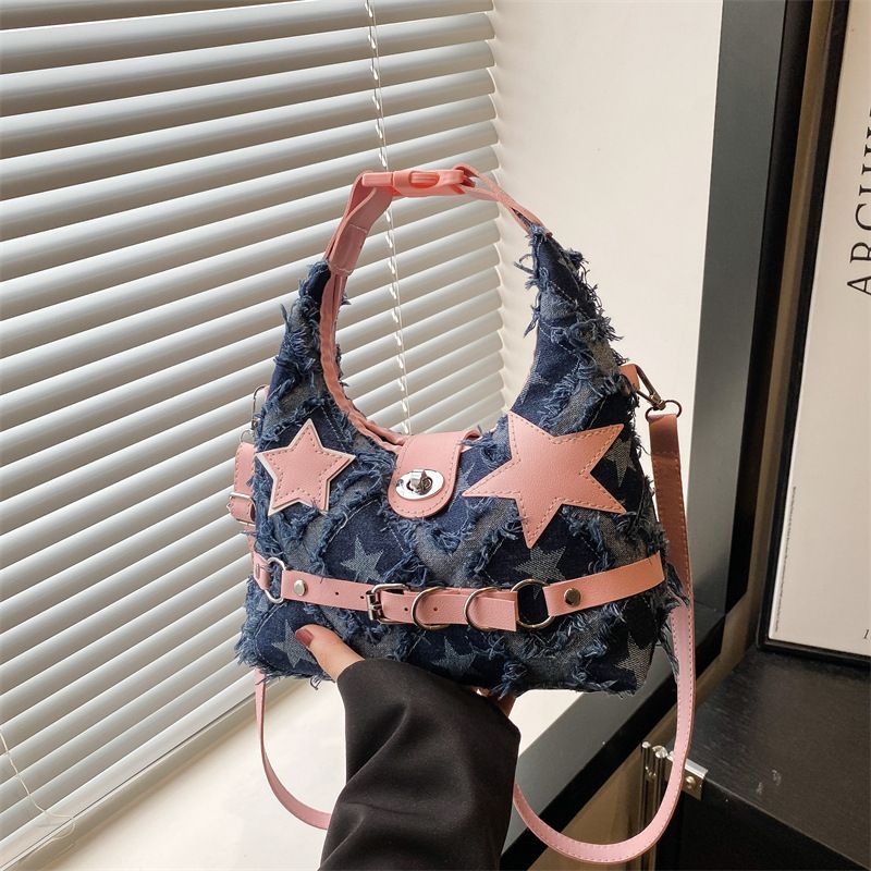Borsa a tracolla con catena in denim casual, stile trendy, stile sexy, stile 2025, per donna_voghion.com