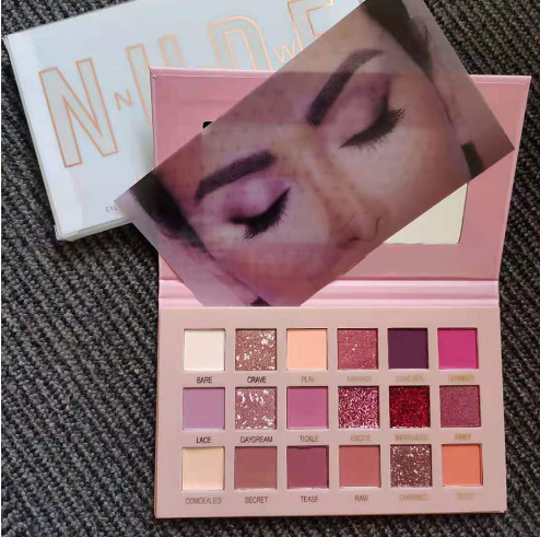 Huda Earth Eyeshadow Palette Inverts Rose 18 Eyeshadow_voghion.com