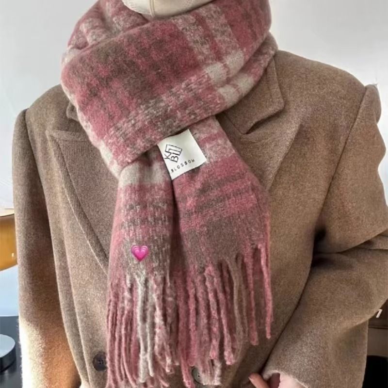 Plaid in cashmere caldo invernale con atmosfera di rosa appassita, sciarpa in polvere di lampone con nappe di alta qualità e versatile_voghion.com