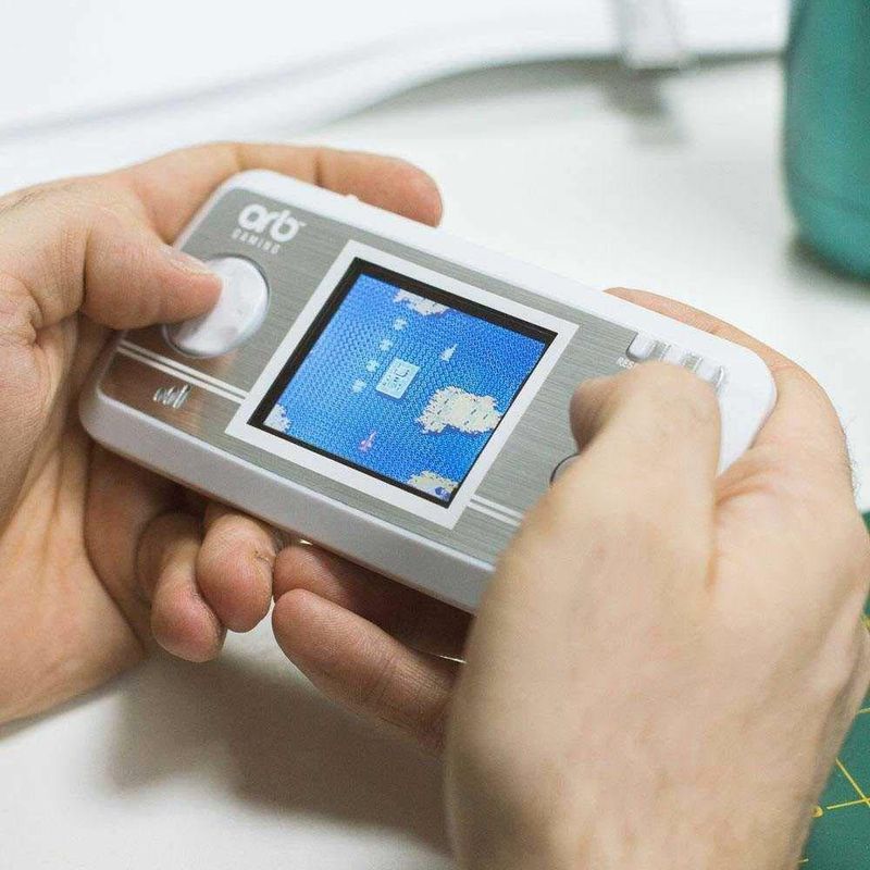 Mini-console d'arcade portable rétro Thumbs Up V2 avec 240 jeux 8 bits_voghion.com