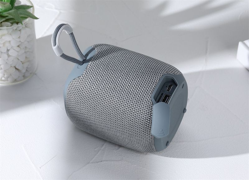 TG658 Bluetooth Tragbarer Outdoor-Handheld-Mini-Lautsprecher TWS mit Licht Neues kreatives Geschenk_voghion.com